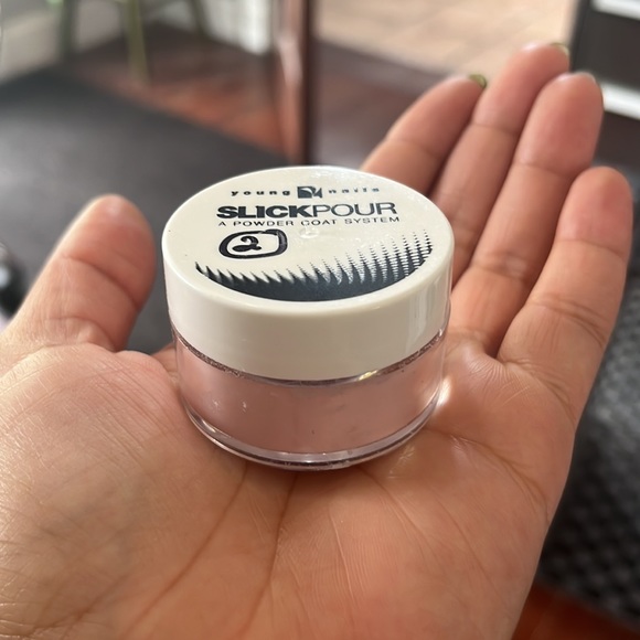 Slick Pour Powder - Picture 4 of 4